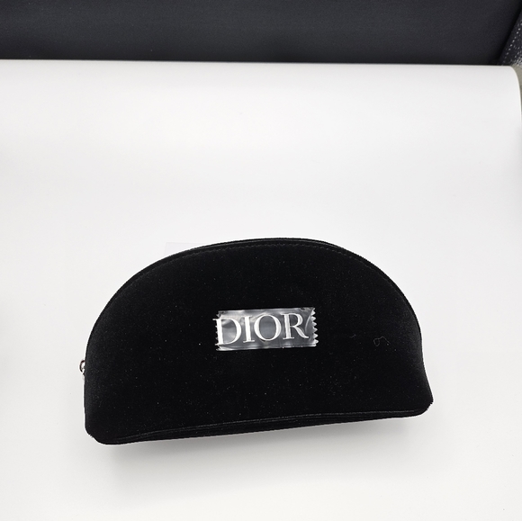 Brand new Dior black pouch from Dior Beauty - Picture 9 of 13